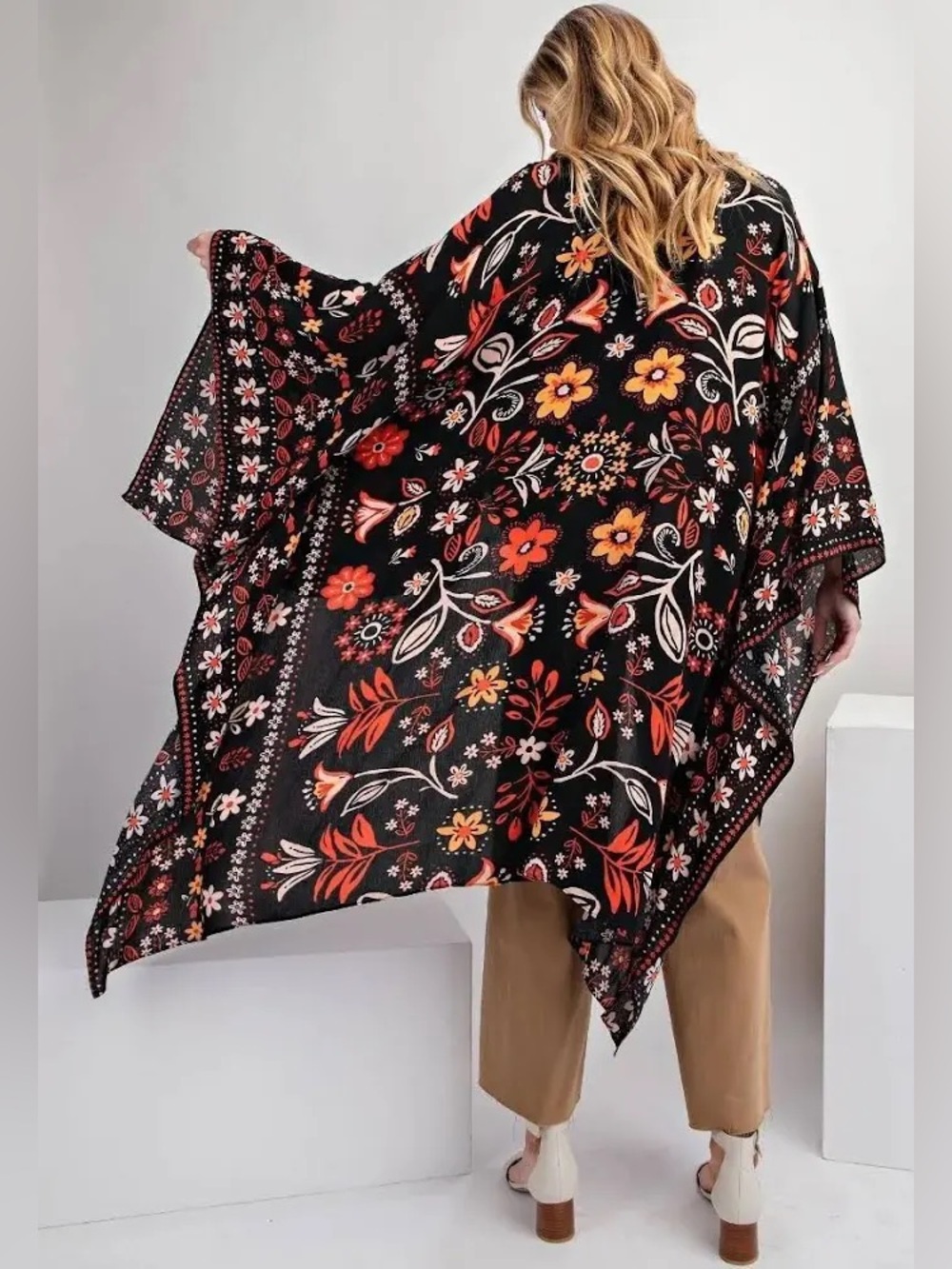 EASEL Women’s All I Need Flowy Kimono (black) Crepon Kimono